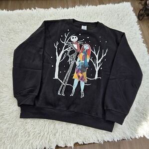 Tim Burton's The Nightmare Before Christmas Winter Sweatshirt. Black. Size XL. N
